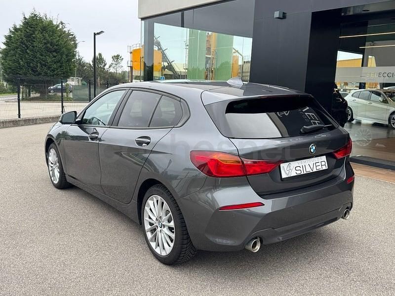 Usado BMW 118 150 CV (110 kW) 2020 Gris / plata Utilitario