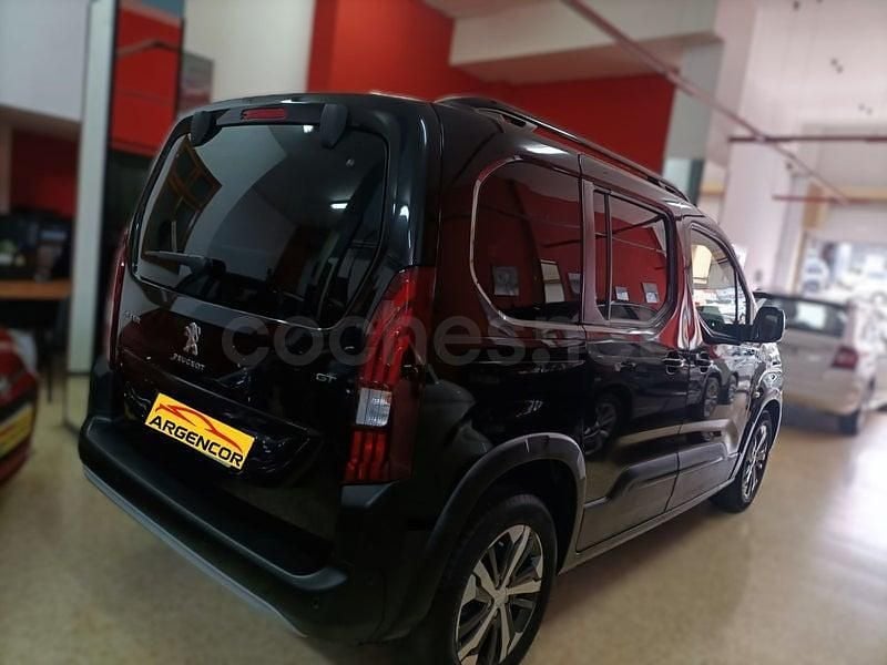 Usado Peugeot Rifter GT 130 CV (95 kW) 2023 Negro Monovolumen
