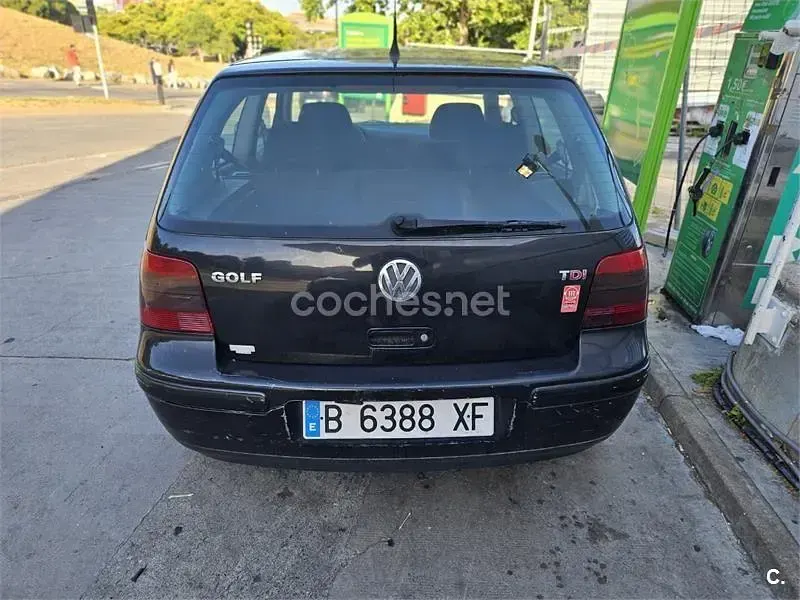 Usado VW Golf IV Highline 110 CV (80 kW) 2000 Negro Berlina