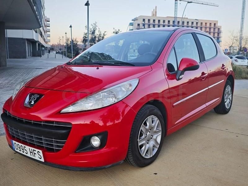 Usado Peugeot 207 Active 95 CV (69 kW) 2011 Rojo Berlina
