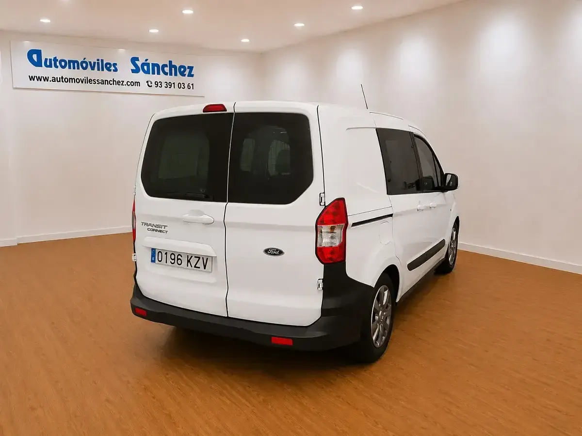 Usado Ford Transit Courier Trend 75 CV (55 kW) 2019 Blanco Van