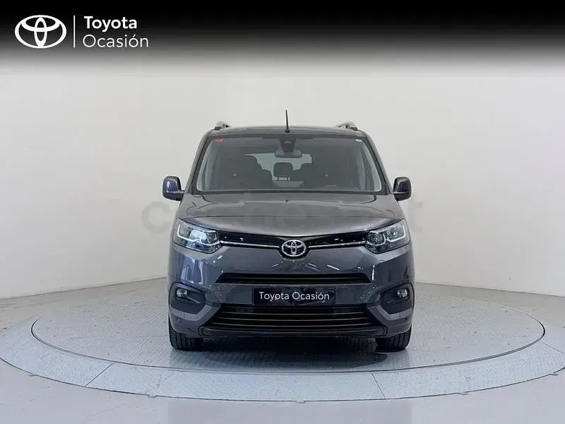 Usado Toyota Proace Verso Active 131 CV (96 kW) 2021 Gris / plata Familiar