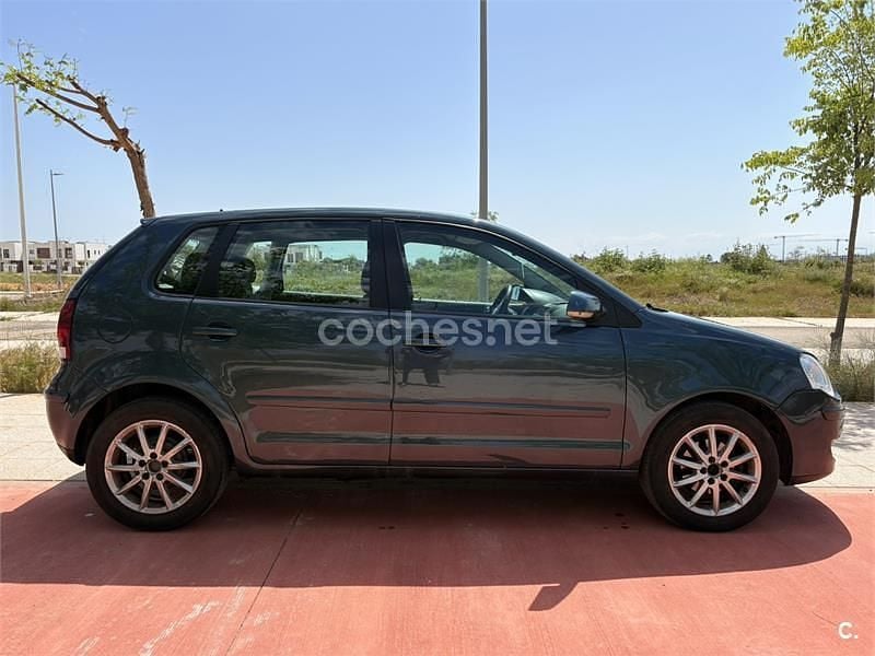 Usado VW Polo Advance 80 CV (58 kW) 2006 Azul Utilitario