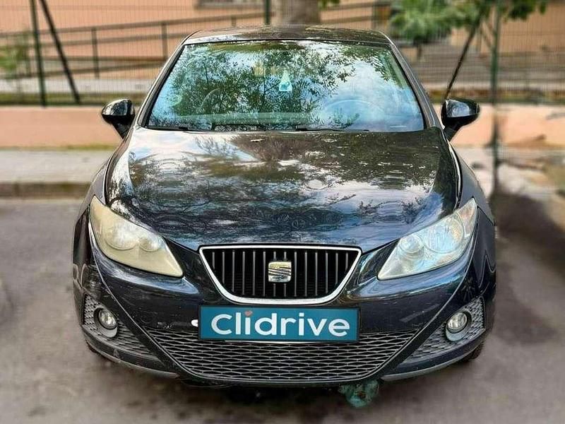 Usado Seat Ibiza Reference 90 CV (66 kW) 2011 Negro Utilitario