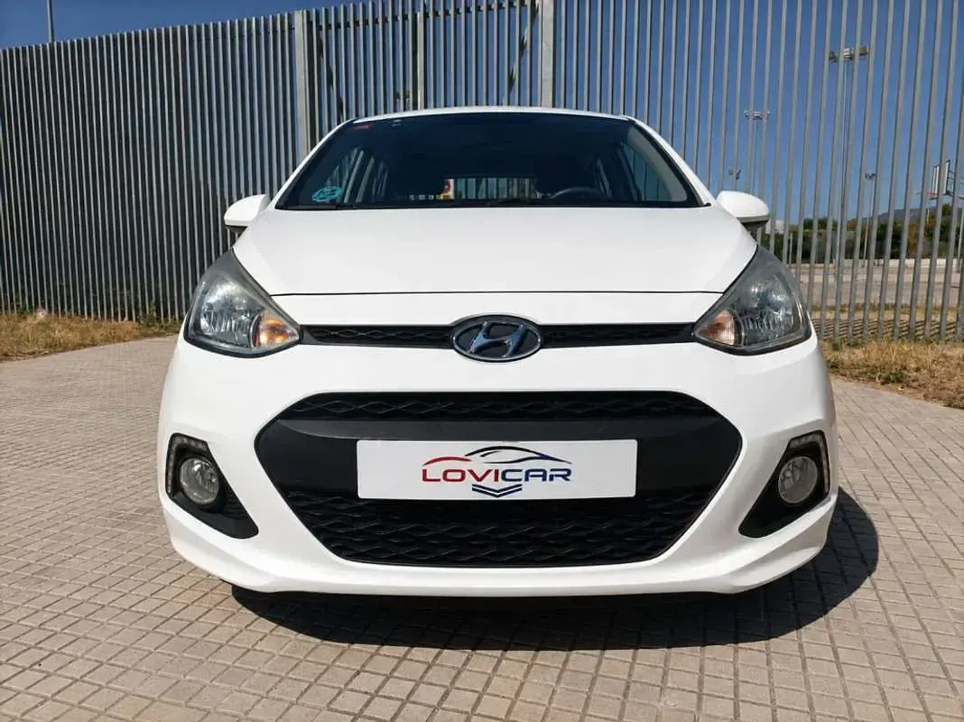 Usado Hyundai i10 67 CV (49 kW) 2015 Blanco Utilitario