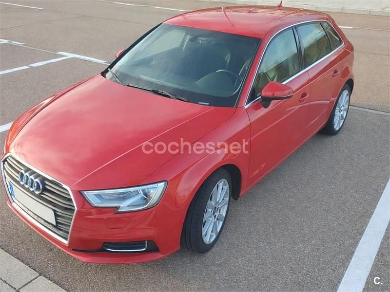 Usado Audi A3 116 CV (85 kW) 2017 Rojo Berlina