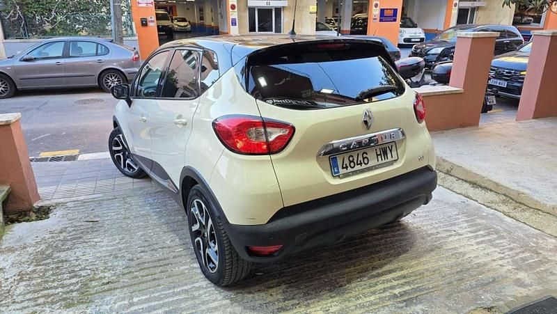 Usado Renault Captur 90 CV (66 kW) 2014 Beige SUV