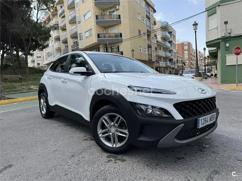 Usado Hyundai Kona 120 HP (88 kW) 2022 Branco SUV