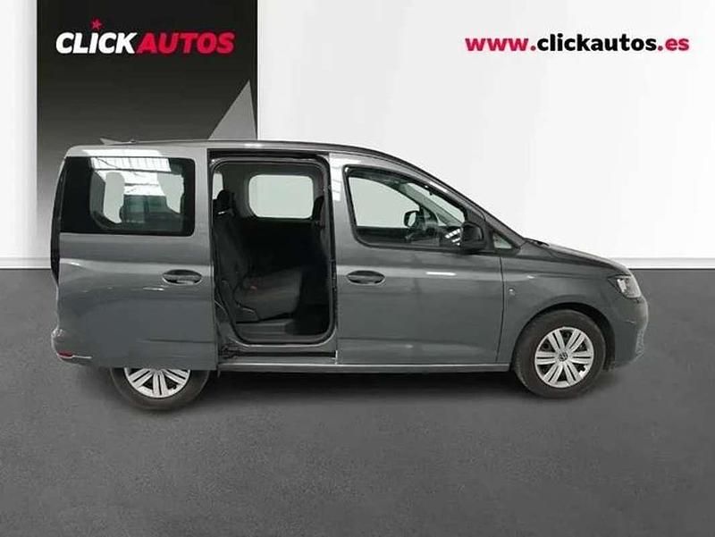 Usado VW Caddy 102 CV (75 kW) 2025 Gris Monovolumen