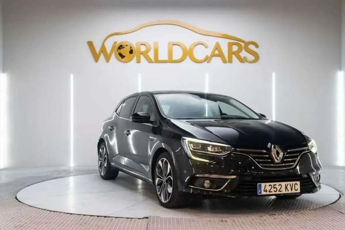 Usado Renault Mégane Zen 140 CV (102 kW) 2019 Negro Utilitario
