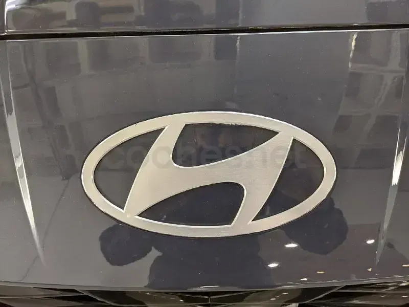 Usado Hyundai i20 100 CV (73 kW) 2025 Gris / plata Utilitario