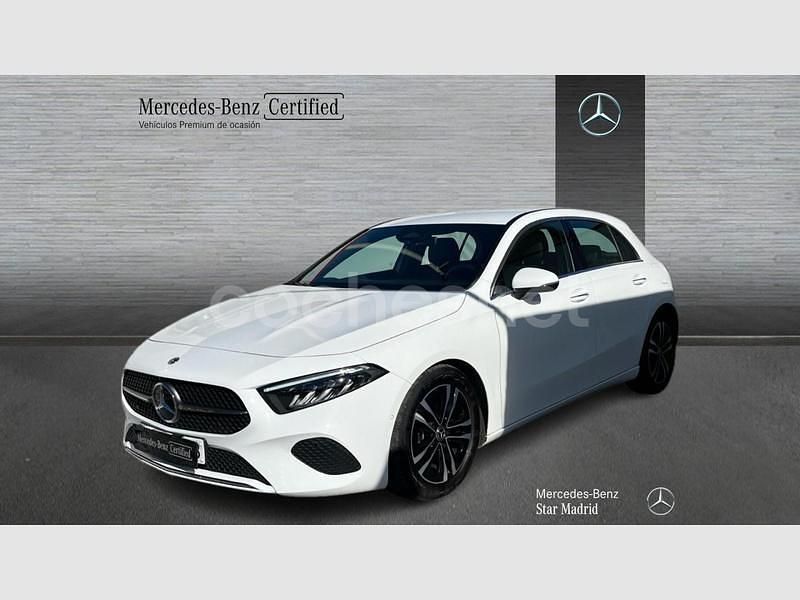 Blanco (tela negro/antracita) Usado 2023 Mercedes A180 Utilitario | 30.490 € (Precio justo) - Imagen 1/3