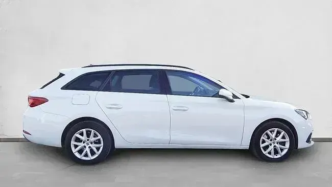 Usado Seat Leon Style 115 CV (84 kW) 2021 Blanco