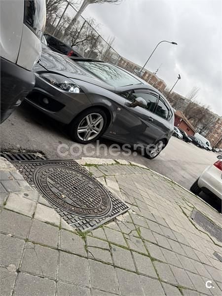 Usado Seat Leon Copa 125 CV (91 kW) 2012 Gris / plata Berlina