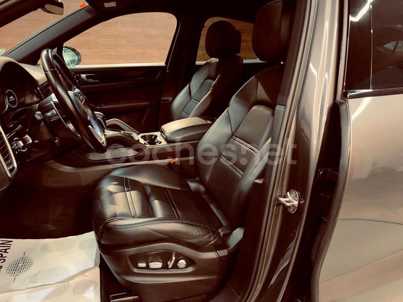 Usado Porsche Cayenne 340 CV (250 kW) 2019 Gris / plata SUV
