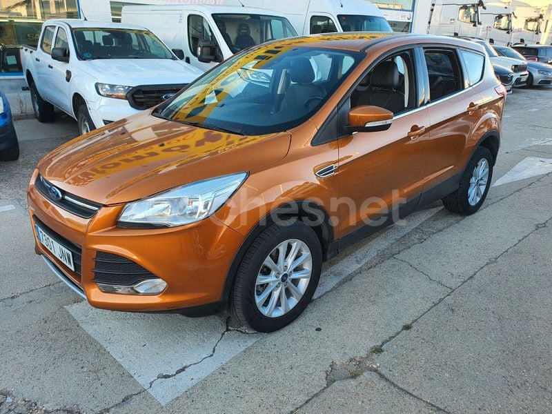 Beige Usado 2016 Ford Kuga Titanium SUV | 13.500 € (Precio justo) - Imagen 1/4