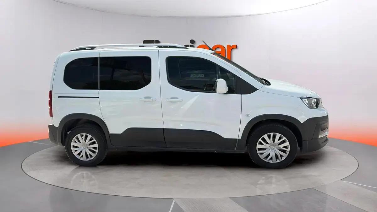 Usado Peugeot Rifter Active 101 CV (74 kW) 2020 Azul Monovolumen