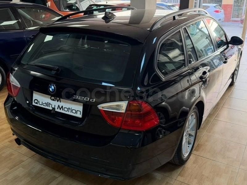 Usado BMW 320 163 CV (119 kW) 2005 Negro Familiar