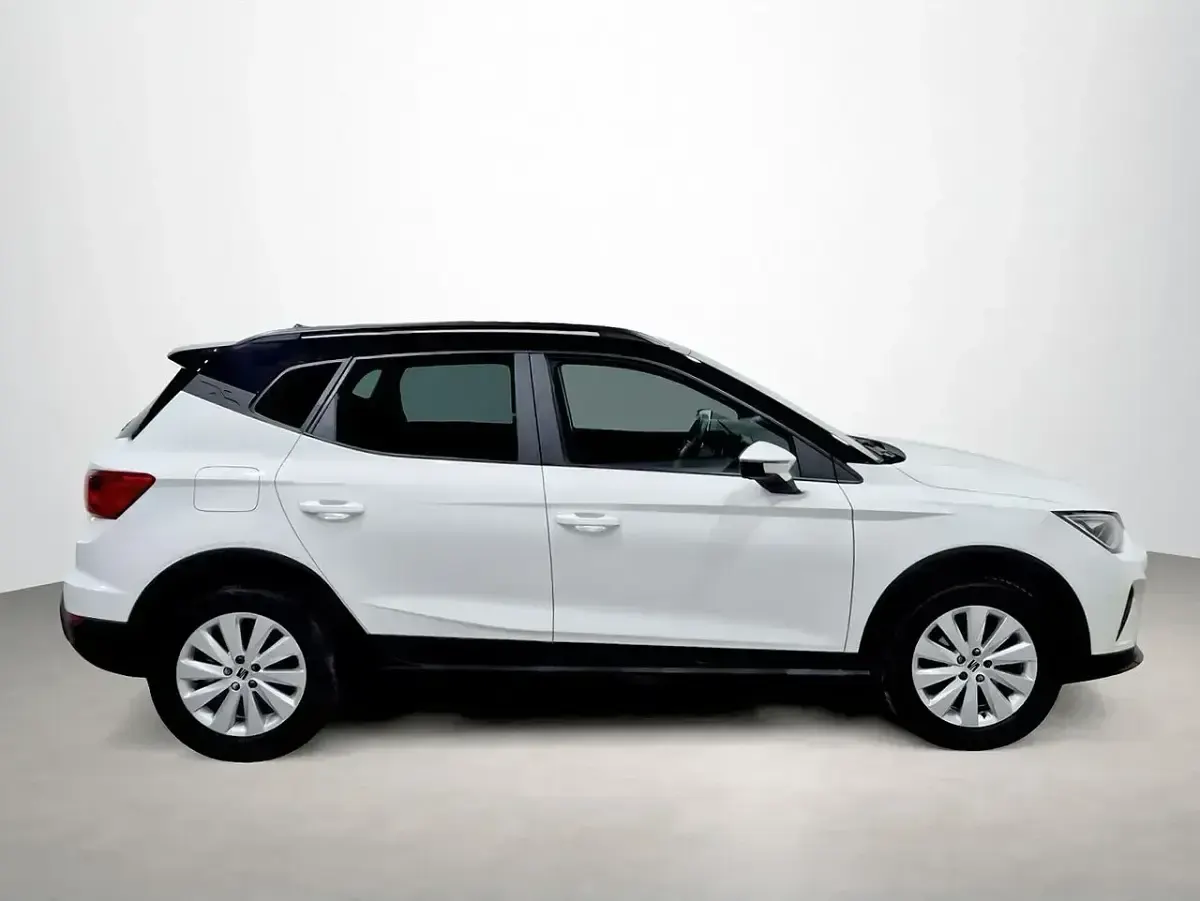 Używany Seat Arona Style Plus 111 KM (81 kW) 2021 Biały SUV