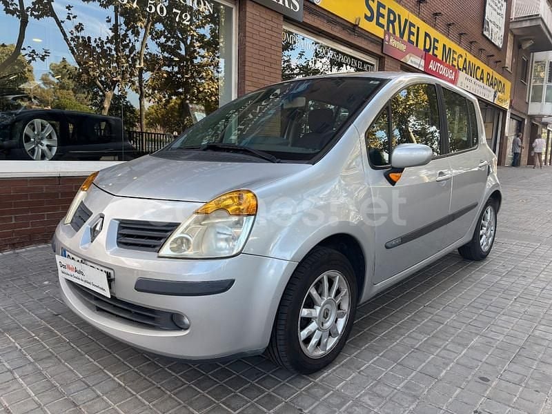 Usado Renault Modus Dynamique 100 CV (73 kW) 2006 Beige Monovolumen