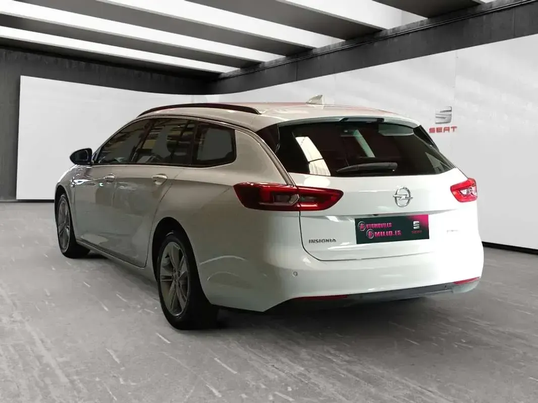 Usado Opel Insignia Excellence 136 CV (100 kW) 2018 Blanco Familiar