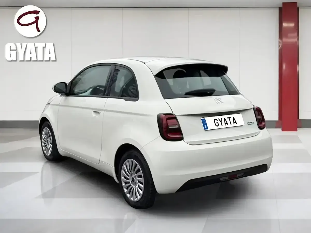 Usado Fiat 500e Icon 86 kW (118 CV) 2023 Blanco Utilitario