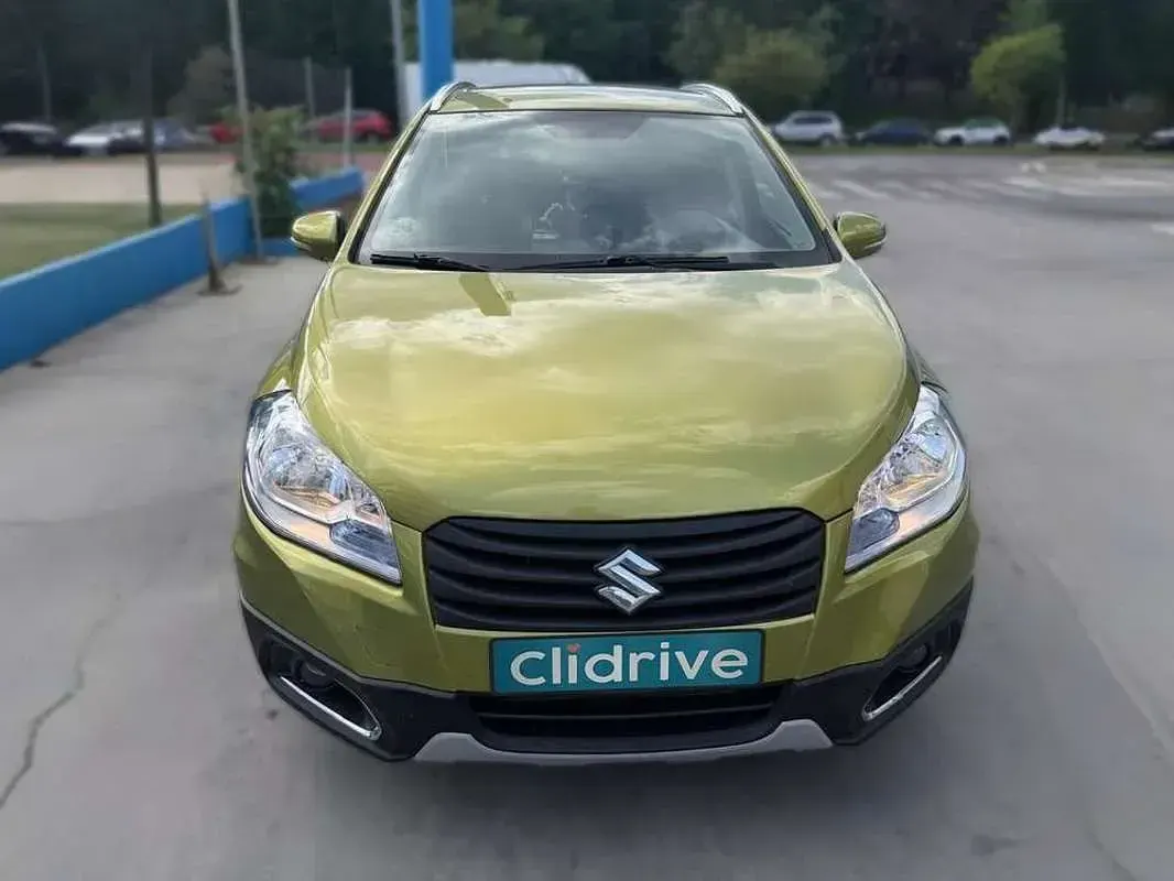 Usado Suzuki SX4 120 CV (88 kW) 2015 Verde Berlina