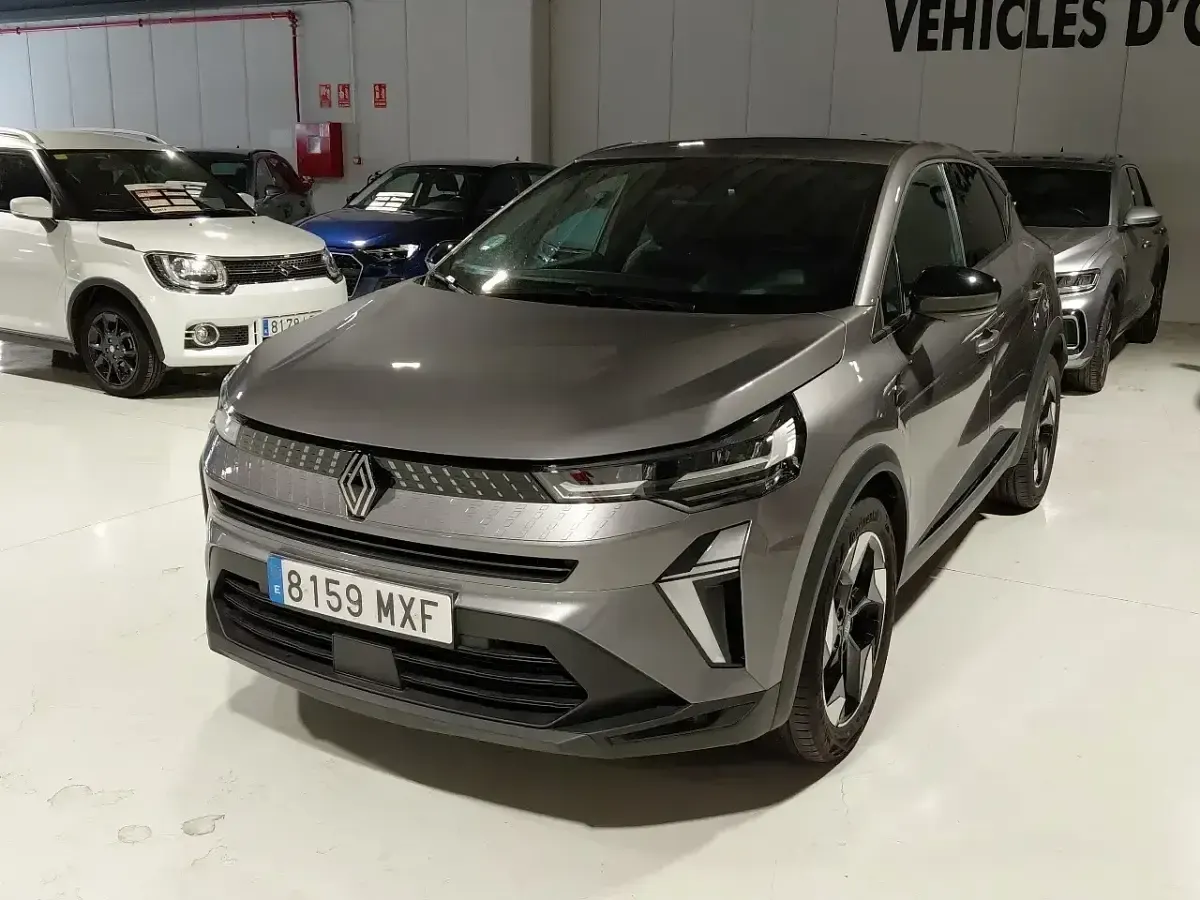 Usado Renault Captur Techno 90 CV (66 kW) 2024 Gris / plata SUV