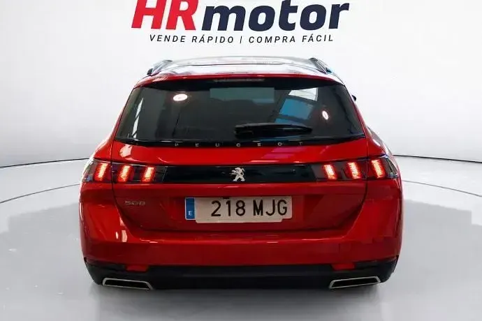 Usado Peugeot 508 Allure 132 CV (97 kW) 2023 Rojo Familiar