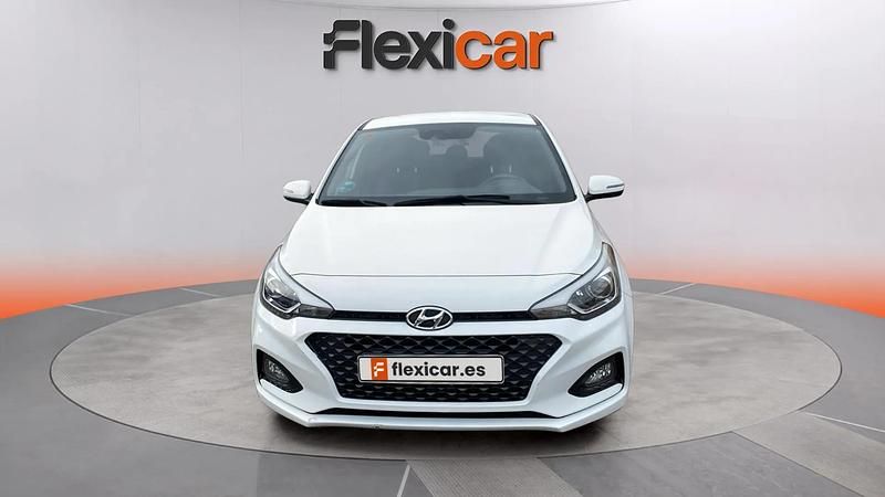 Usado Hyundai i20 100 CV (73 kW) 2019 Blanco Utilitario