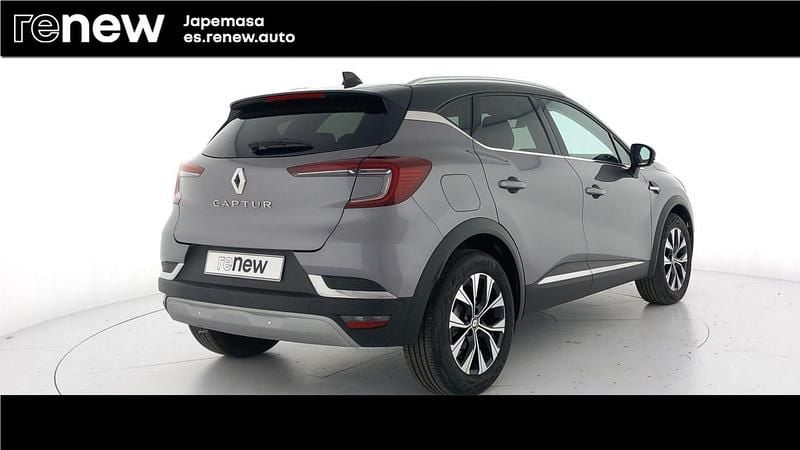 Usado Renault Captur Techno 90 CV (66 kW) 2024 Gris casiopea con techo negro brillante SUV