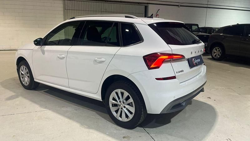 Usado Skoda Kamiq Ambition 110 CV (80 kW) 2023 Blanco SUV