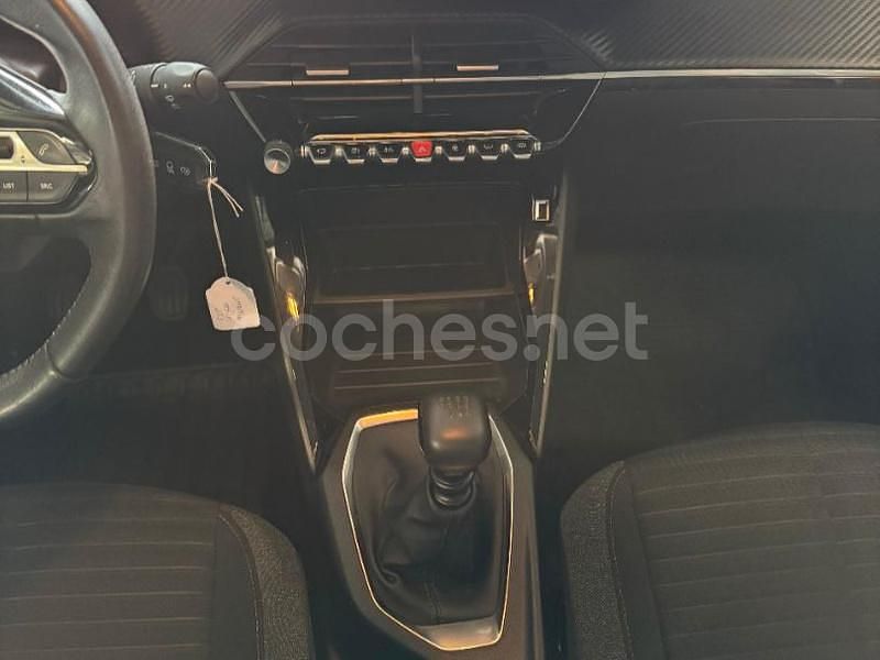 Usado Peugeot 208 Active 100 CV (73 kW) 2022 Negro Utilitario