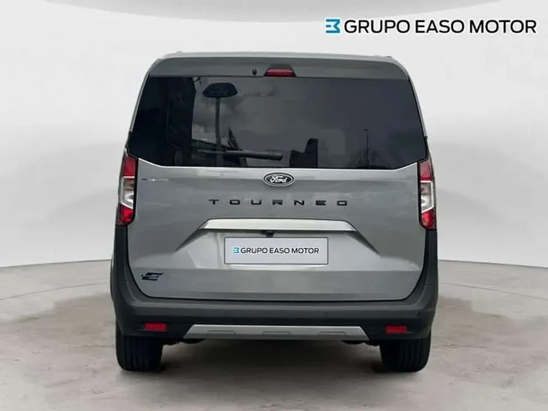 Nuevo Ford Tourneo Courier Active 100 kW (136 CV) 2026 Plateado Monovolumen