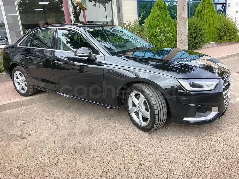 Usado Audi A4 Advanced Plus 136 CV (100 kW) 2020 Negro Berlina