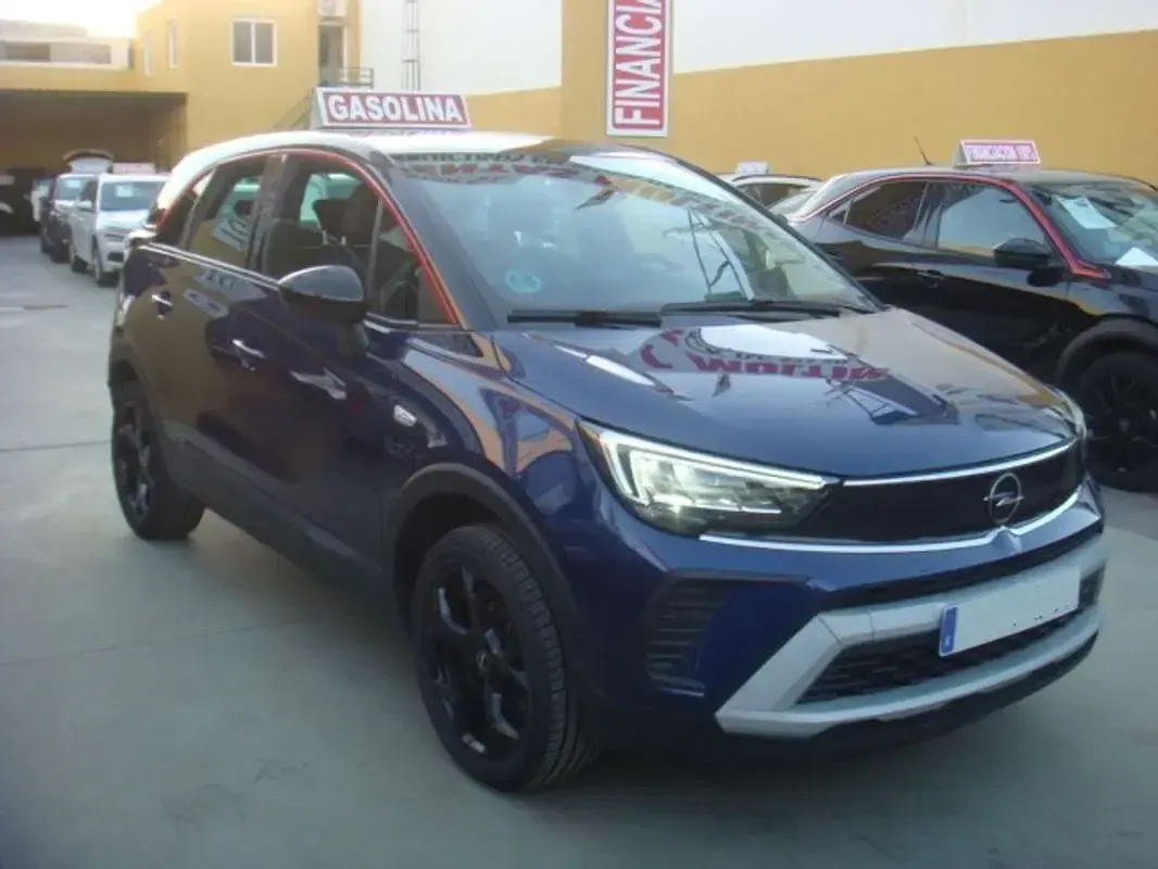 Usado Opel Crossland GS Line 131 CV (96 kW) 2022 Azul SUV