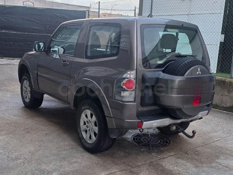 Usado Mitsubishi Montero Motion 200 CV (147 kW) 2011 Marrón SUV