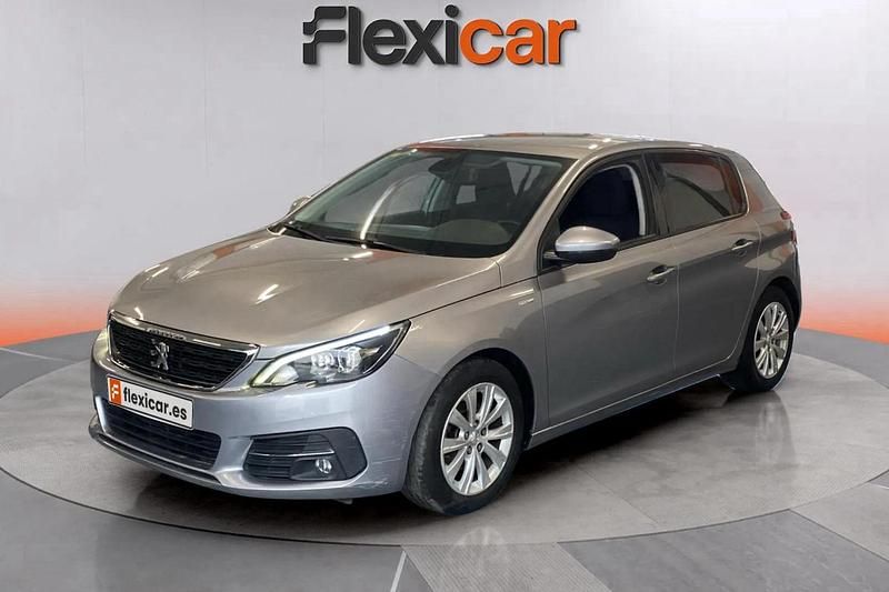 Usado Peugeot 308 Style 131 CV (96 kW) 2018 Amarillo Berlina