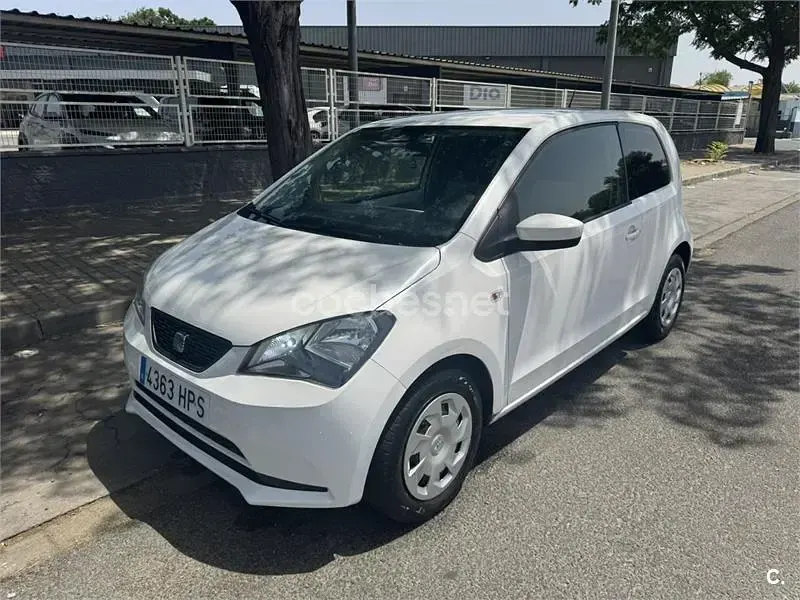 Usado Seat Mii Style 75 CV (55 kW) 2013 Beige Utilitario