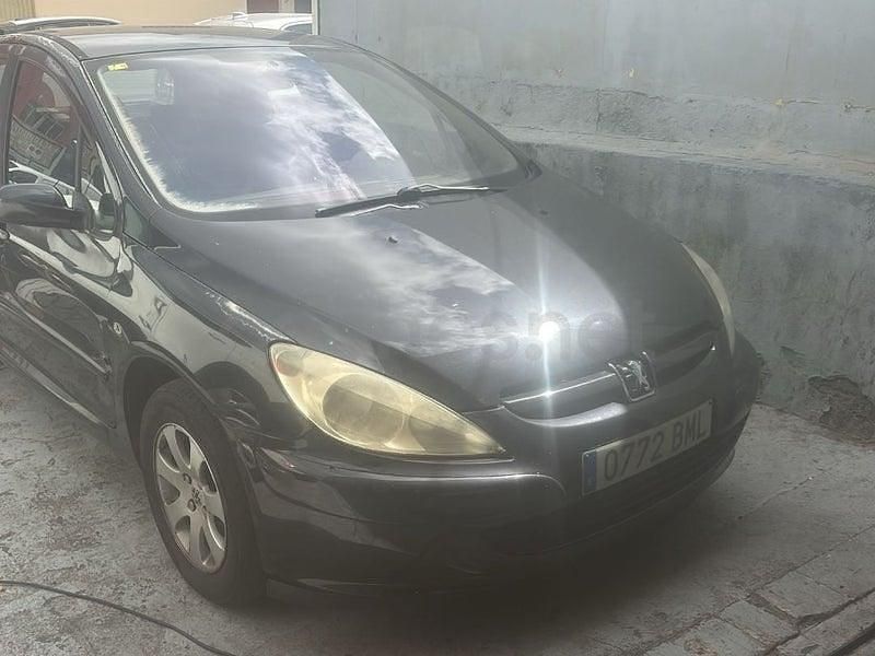 Usado Peugeot 307 75 CV (55 kW) 2002 Negro Berlina