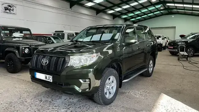 Usado Toyota Land Cruiser 204 CV (150 kW) 2023 Verde SUV