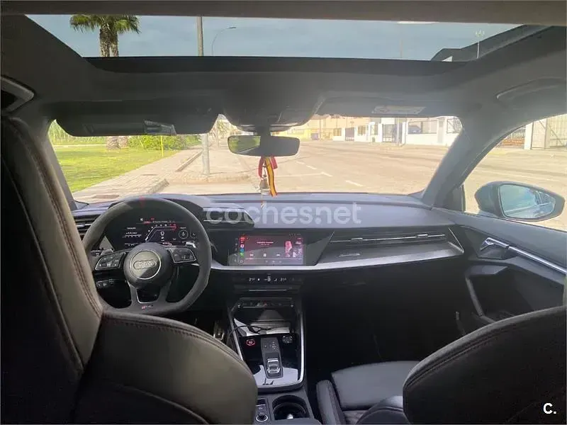 Usado Audi RS3 400 CV (294 kW) 2022 Gris / plata Berlina