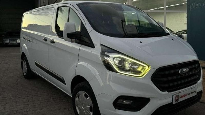 Usado Ford Tourneo Titanium 131 CV (96 kW) 2018 Blanco Monovolumen