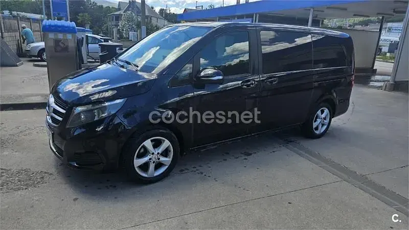 Usado Mercedes V220 Avantgarde 163 CV (119 kW) 2015 Negro Monovolumen