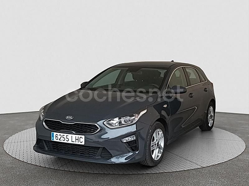 Gris / plata Usado 2020 Kia Ceed Utilitario | 12.900 € (Precio justo) - Imagen 1/4
