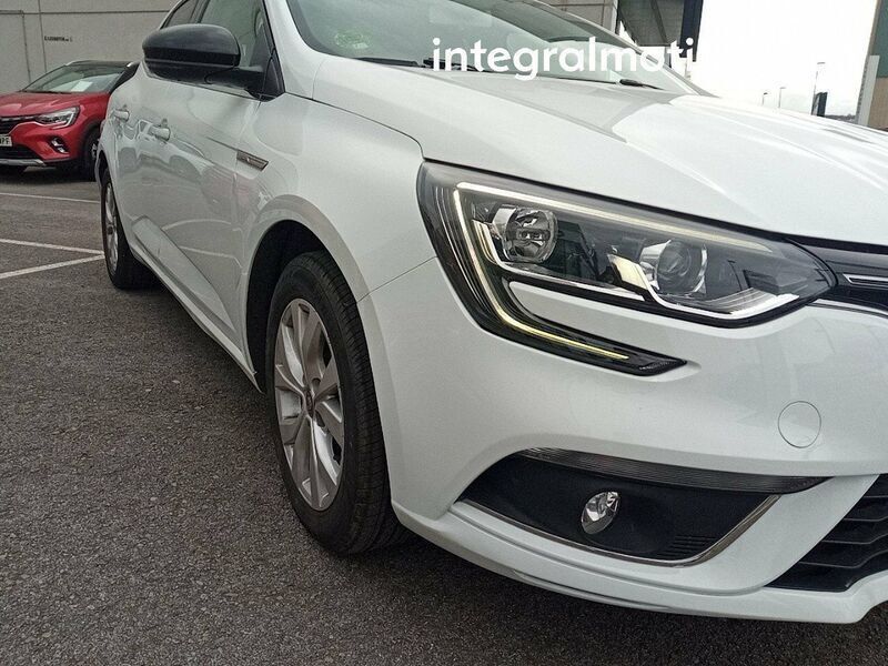 Usado Renault Mégane IV LIMITED 115 CV (84 kW) 2019 Blanco Berlina