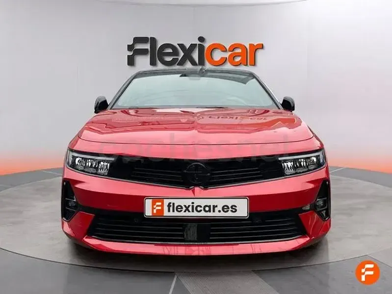 Usado Opel Astra GS Line 181 CV (133 kW) 2022 Rojo Utilitario