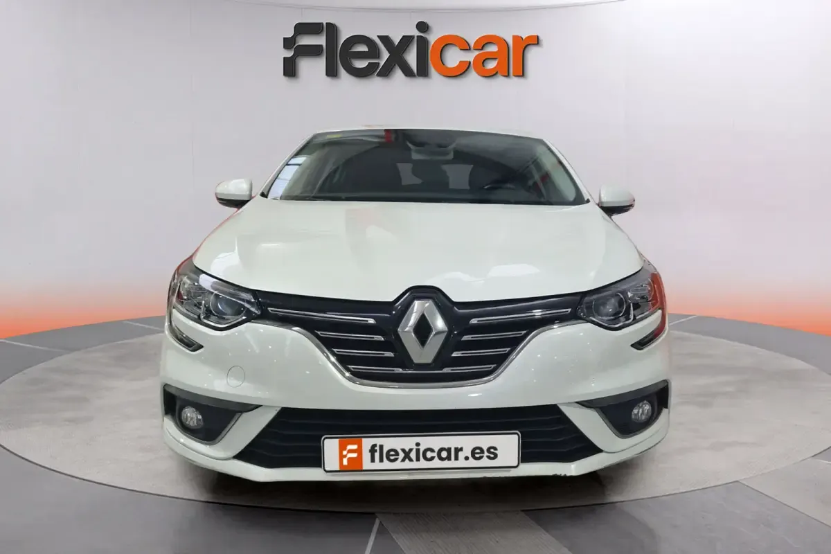 Usado Renault Mégane IV Zen 130 CV (95 kW) 2018 Blanco Berlina