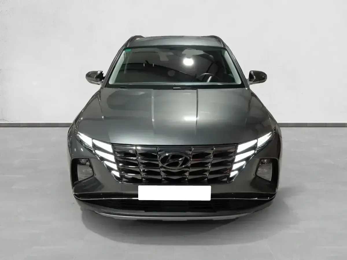 Usado Hyundai Tucson 230 CV (169 kW) 2022 Gris SUV