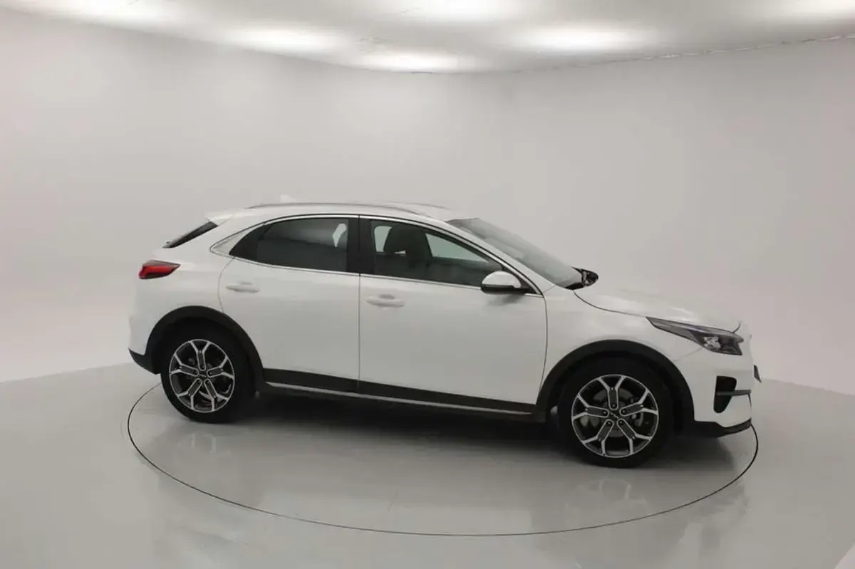 Usado Kia XCeed 162 CV (119 kW) 2021 Blanco SUV